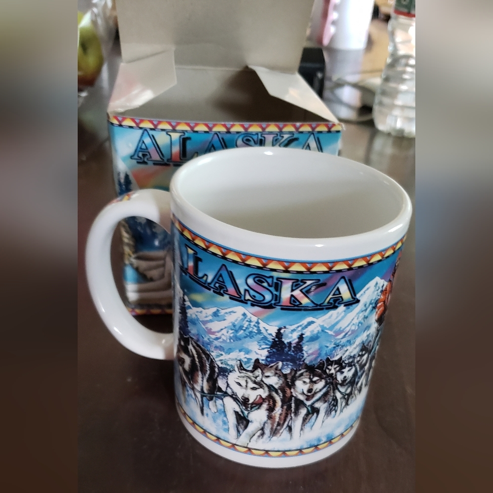 NIB Alaska wolf mug